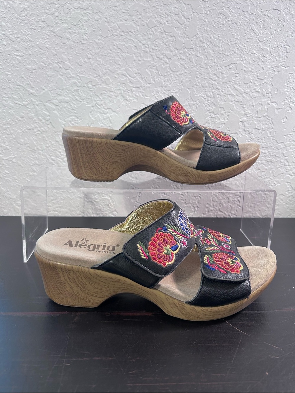Alegria Black Leather Embroidered Slide Clogs Floral Accents Size 39 US 9 Boho